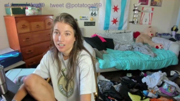 Cidergal69 12-07-2021 Topless 